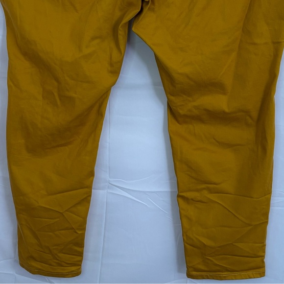 St. John's Bay Mustard (Amber Sun) Skinny Leg Jeans in Size 28W - Picture 11 of 16